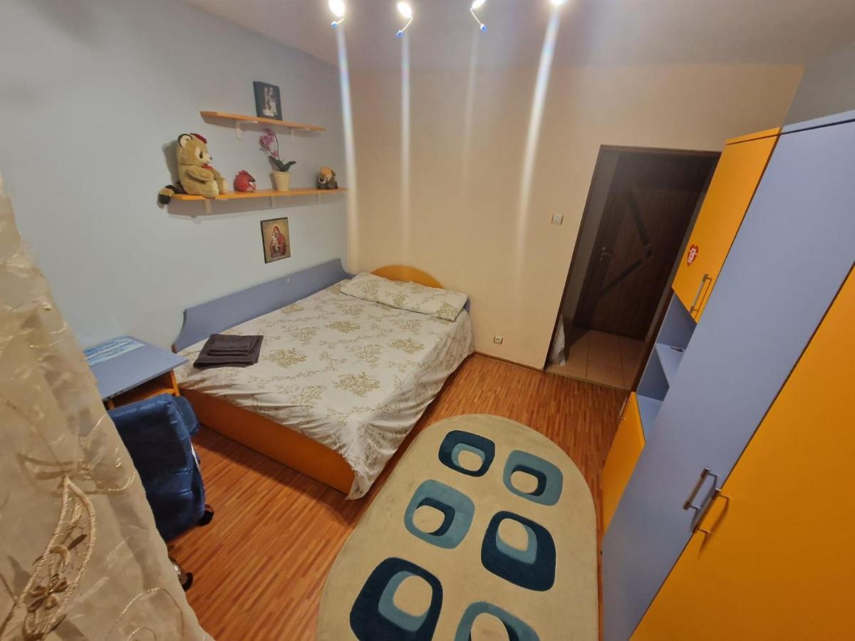 Apartament Victoria Apartment Târgu Jiu Exterior foto